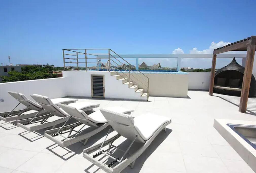 Vip! Pent-house With Your Private Pool & Chairs 2 Bedrooms